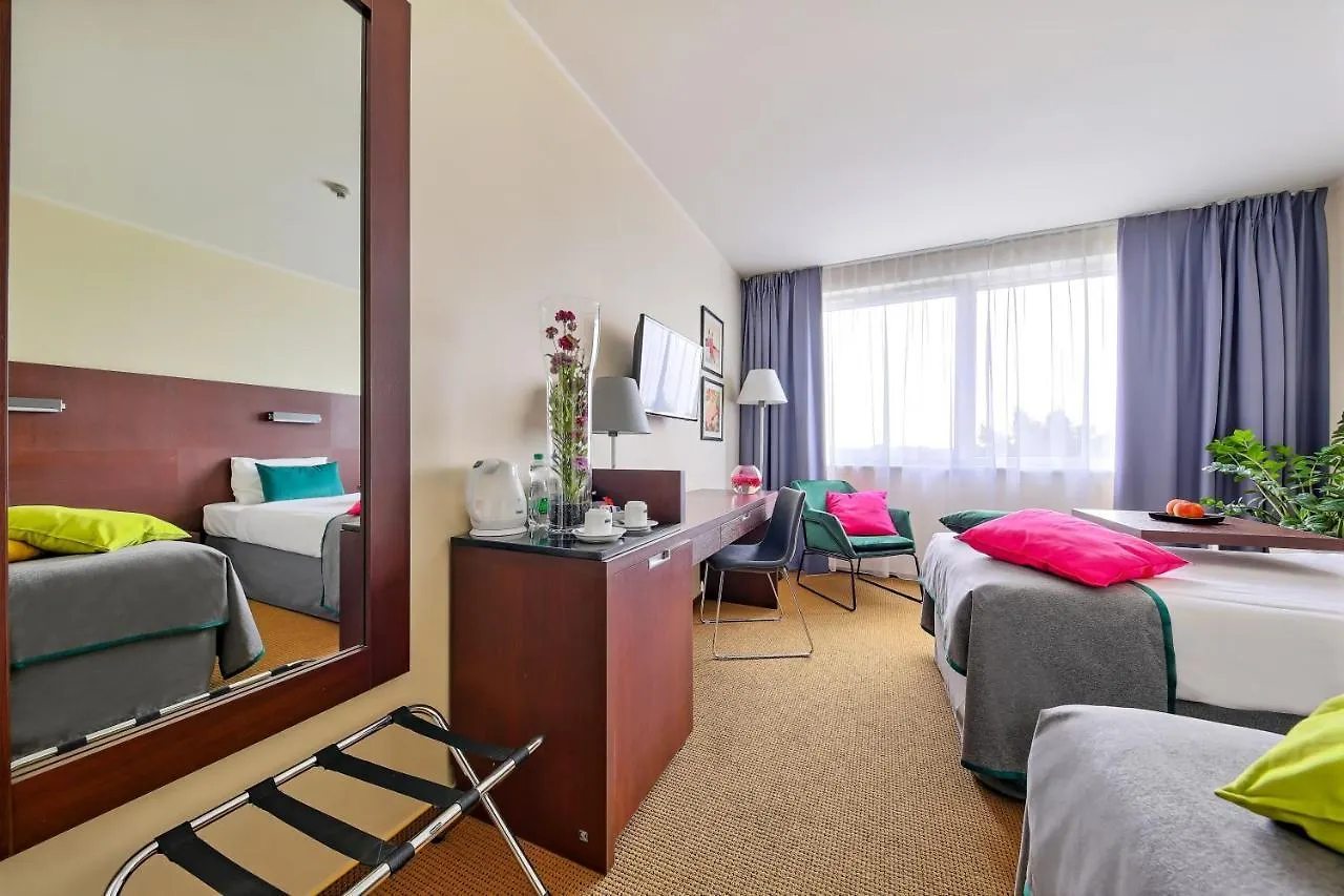 **** Hotel Mercure Warszawa Airport Polska